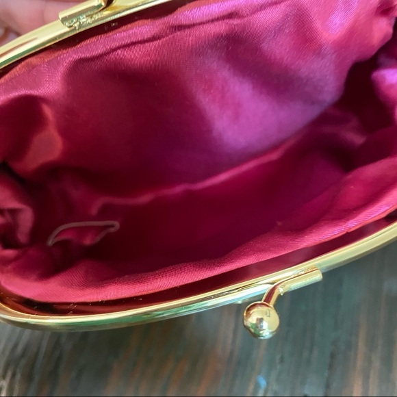 Victoria’s Secret Kiss Lock Gold Pouch Case 5.5” x 6” x 2” - Picture 4 of 10